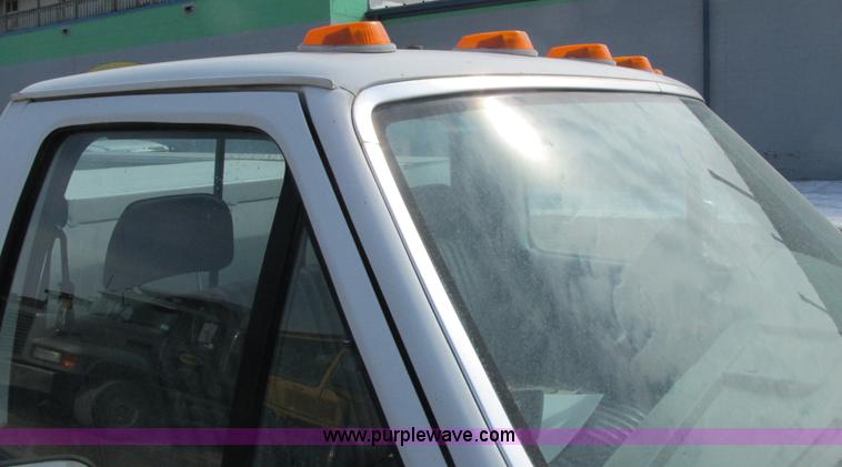 image for item G8800 1992 Ford F350 utility truck