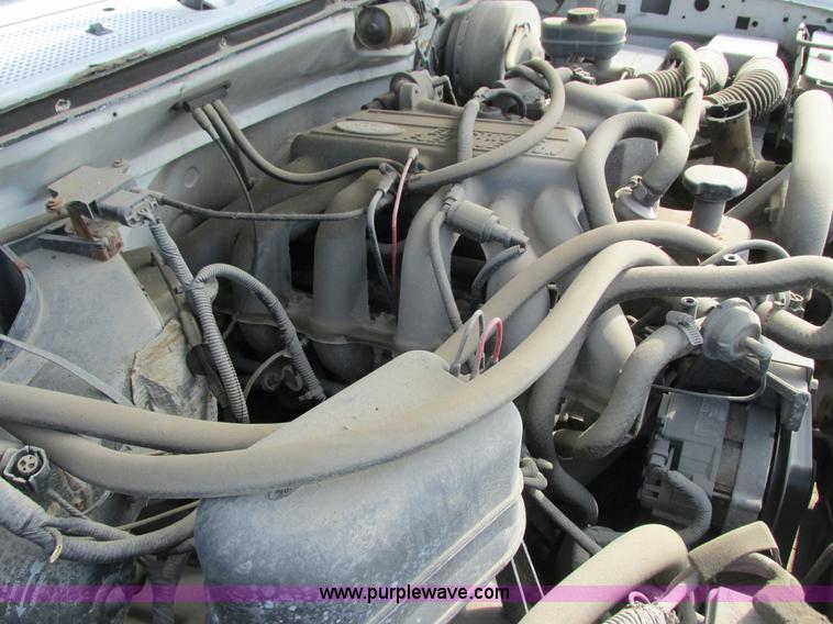 image for item G8800 1992 Ford F350 utility truck