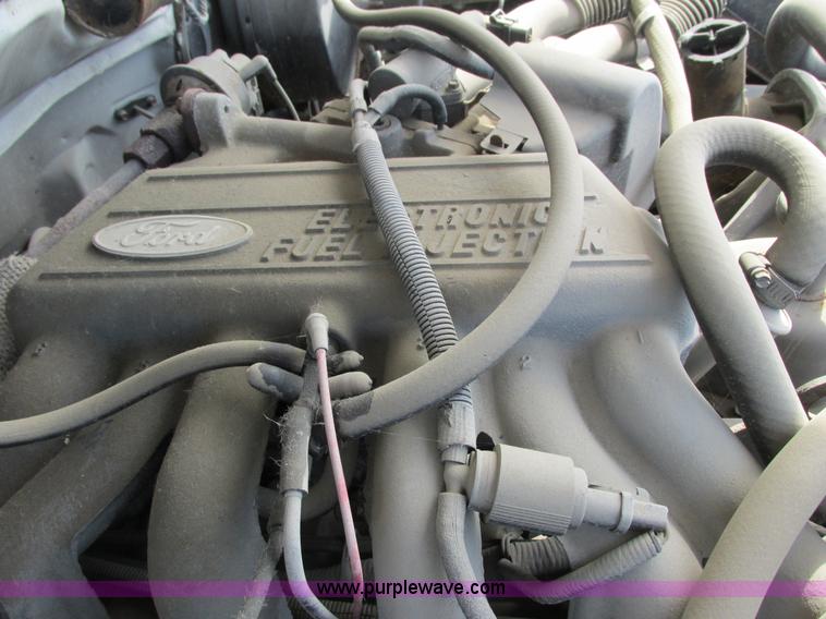 image for item G8800 1992 Ford F350 utility truck