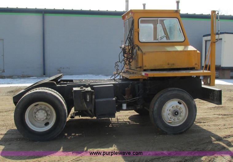 image for item G8801 1987 Ottawa spotter truck