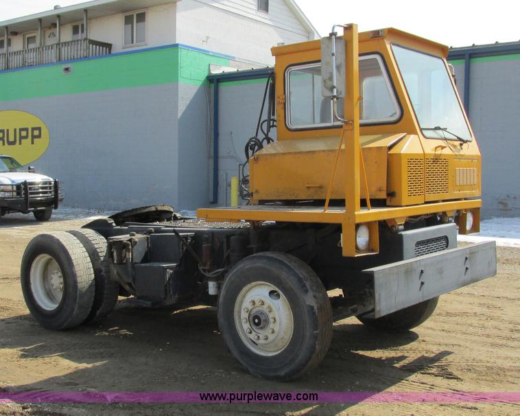 image for item G8801 1987 Ottawa spotter truck