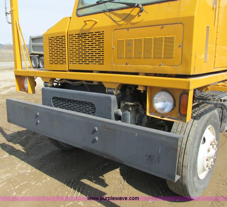 image for item G8801 1987 Ottawa spotter truck