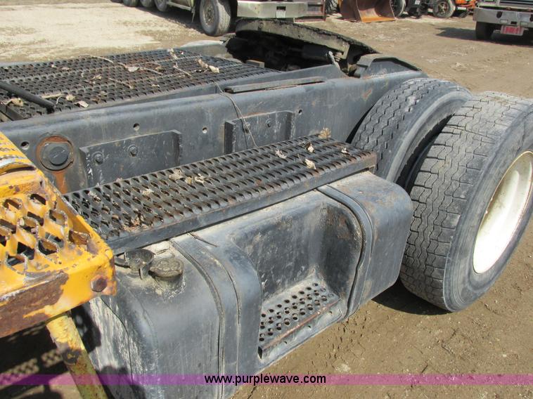 image for item G8801 1987 Ottawa spotter truck