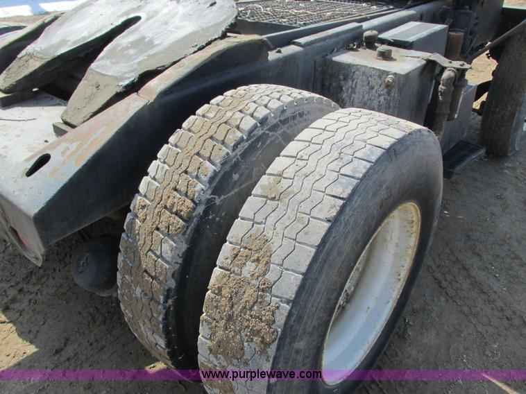 image for item G8801 1987 Ottawa spotter truck