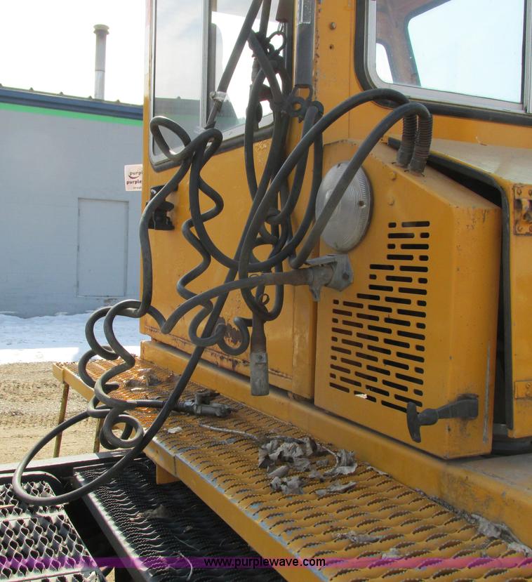 image for item G8801 1987 Ottawa spotter truck