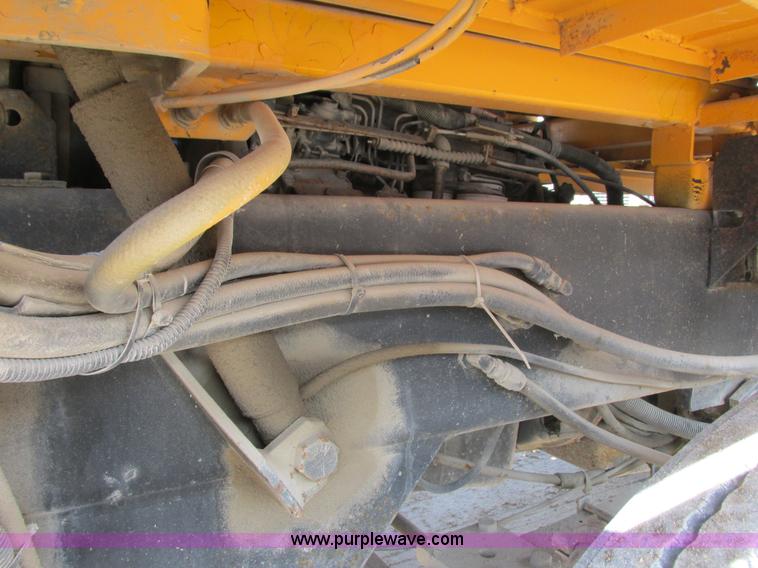 image for item G8801 1987 Ottawa spotter truck