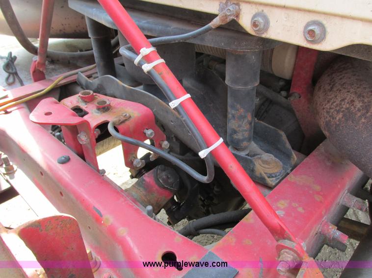 image for item G8802 1998 Mack CH613 semi truck