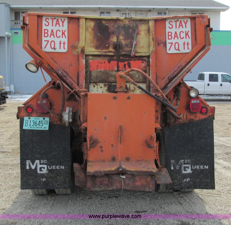 image for item G8807 1982 Ford LN9000 dump truck