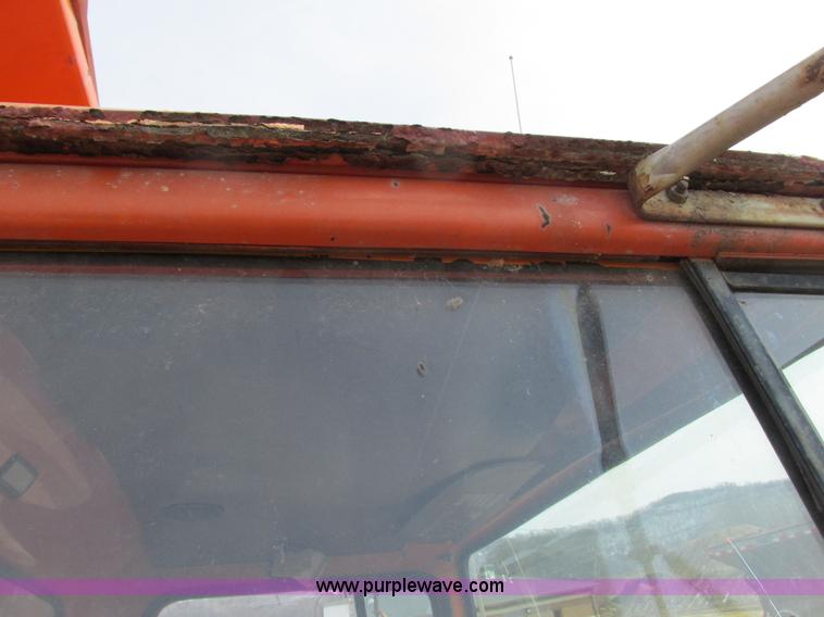 image for item G8807 1982 Ford LN9000 dump truck