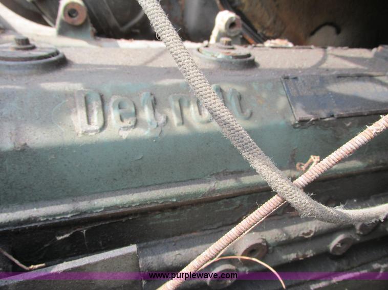 image for item G8807 1982 Ford LN9000 dump truck