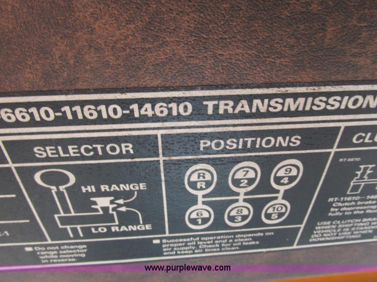 image for item G8807 1982 Ford LN9000 dump truck