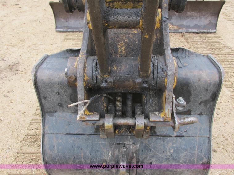 image for item G8808 1999 Caterpillar 307B excavator