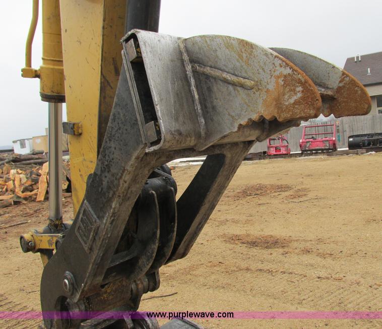 image for item G8808 1999 Caterpillar 307B excavator