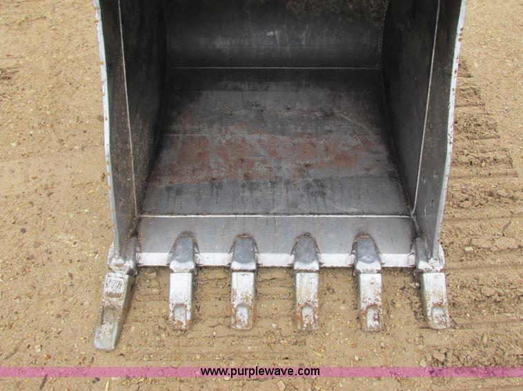 image for item G8808 1999 Caterpillar 307B excavator