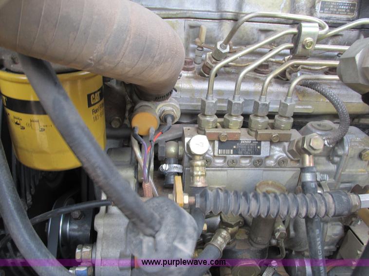 image for item G8808 1999 Caterpillar 307B excavator