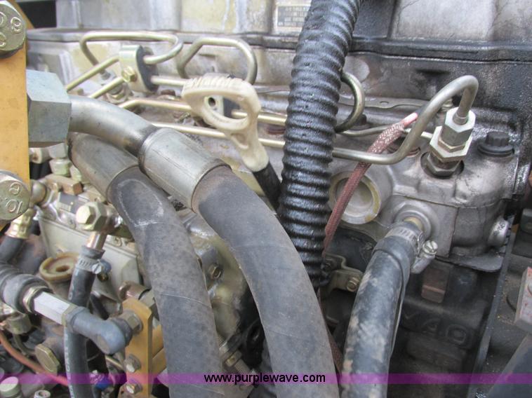 image for item G8808 1999 Caterpillar 307B excavator