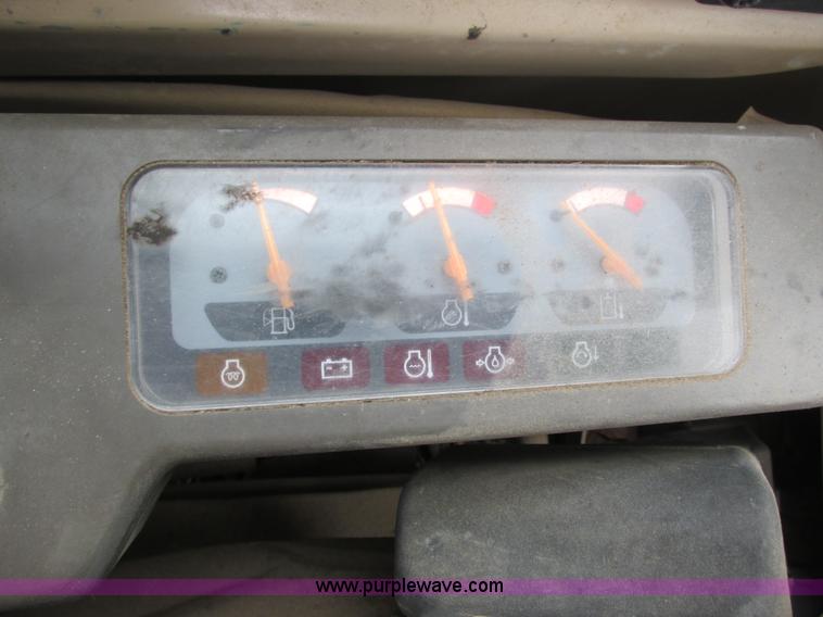 image for item G8808 1999 Caterpillar 307B excavator