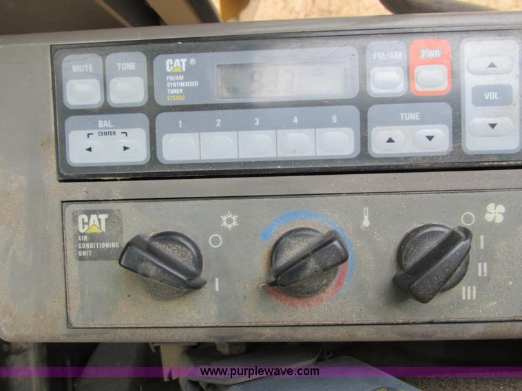 image for item G8808 1999 Caterpillar 307B excavator