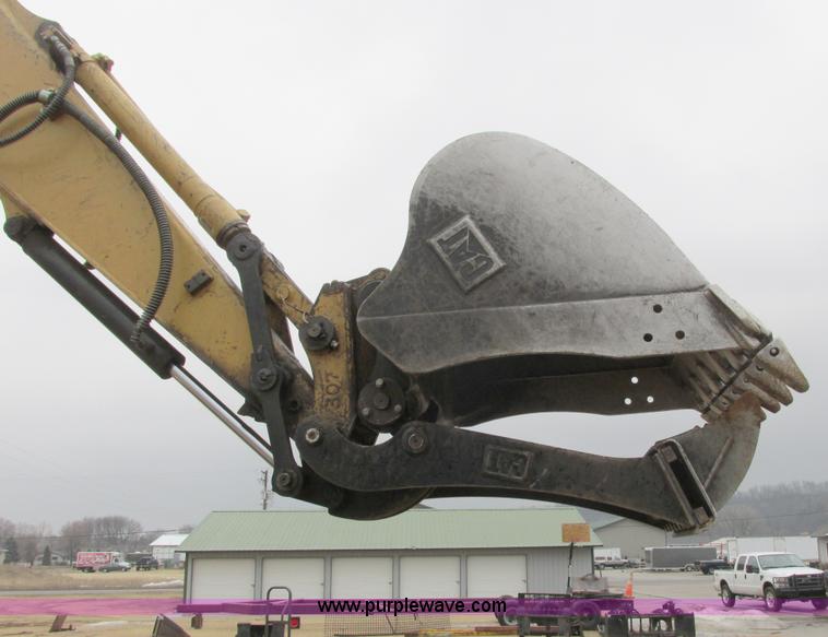 image for item G8808 1999 Caterpillar 307B excavator