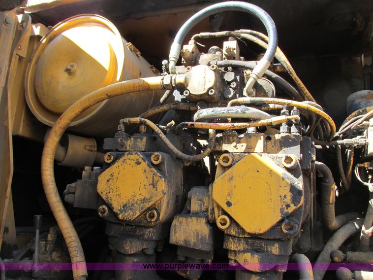 image for item G8810 Liebherr R954B HD Litronic excavator