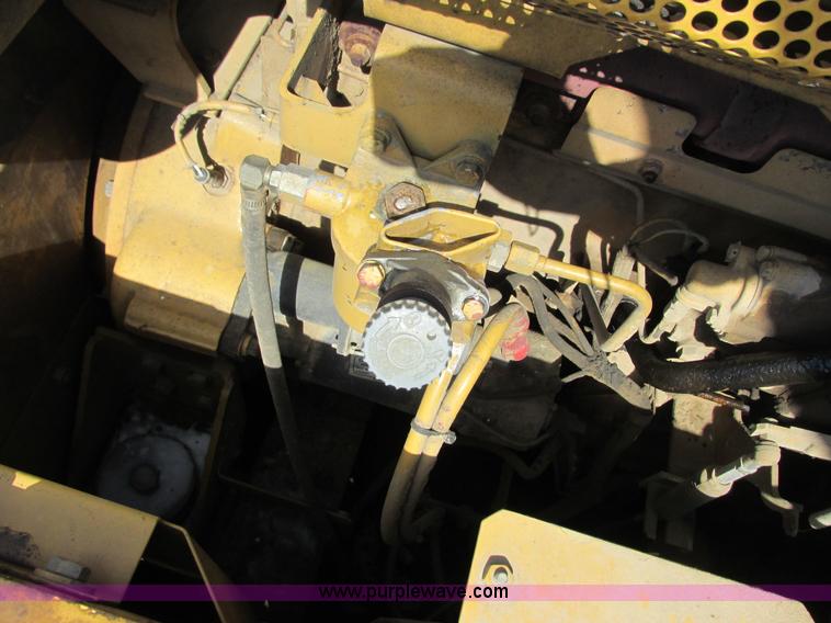 image for item G8811 1998 Caterpillar 330BL excavator