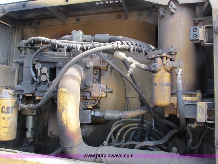 image for item G8811 1998 Caterpillar 330BL excavator