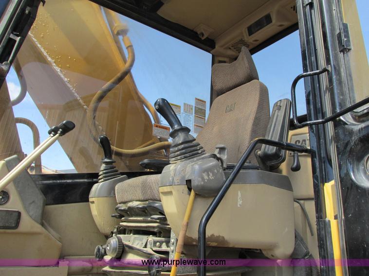 image for item G8811 1998 Caterpillar 330BL excavator