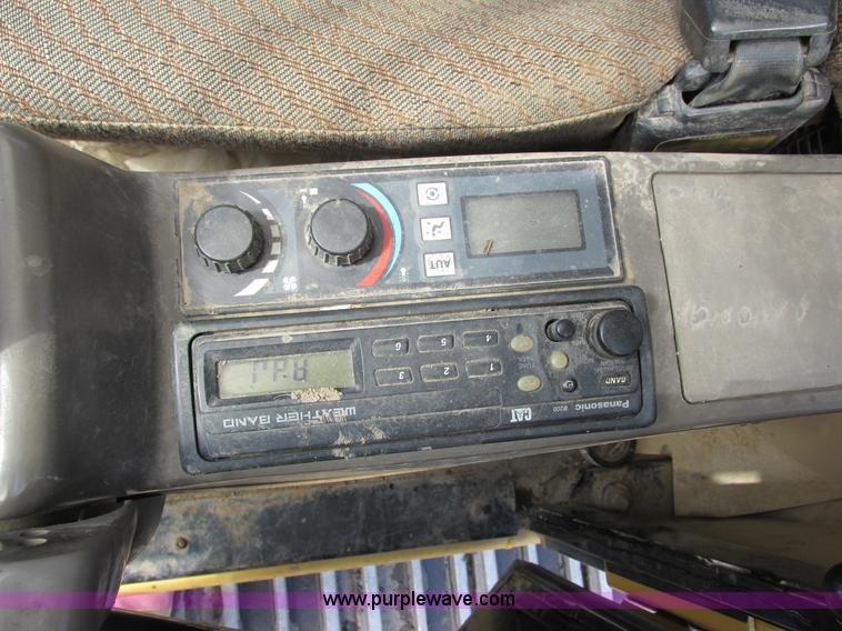 image for item G8811 1998 Caterpillar 330BL excavator