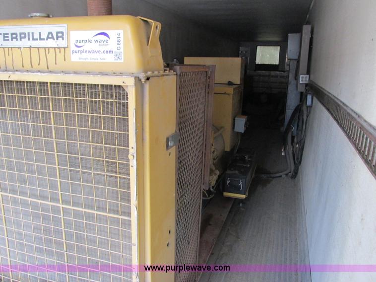 image for item G8814 Caterpillar 3406 260kW generator set with 1988 Great Dane trailer