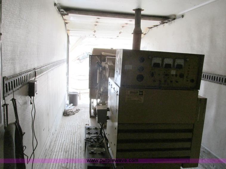 image for item G8814 Caterpillar 3406 260kW generator set with 1988 Great Dane trailer