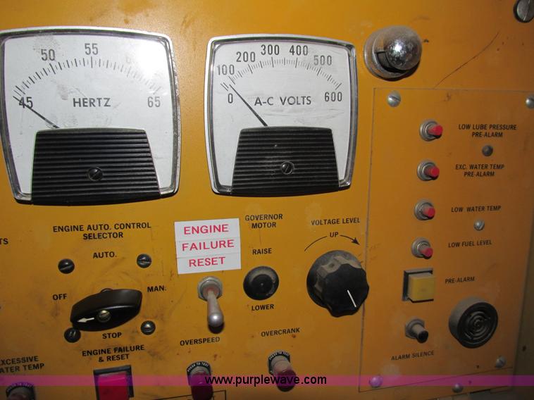 image for item G8814 Caterpillar 3406 260kW generator set with 1988 Great Dane trailer