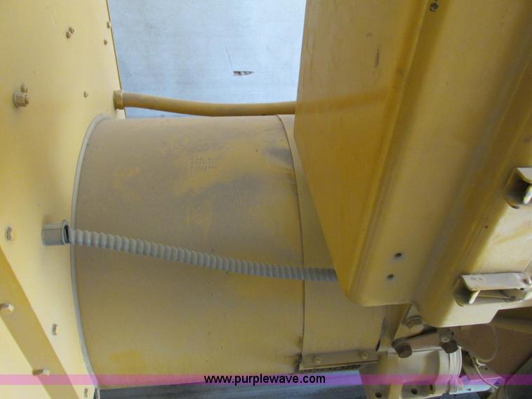 image for item G8814 Caterpillar 3406 260kW generator set with 1988 Great Dane trailer