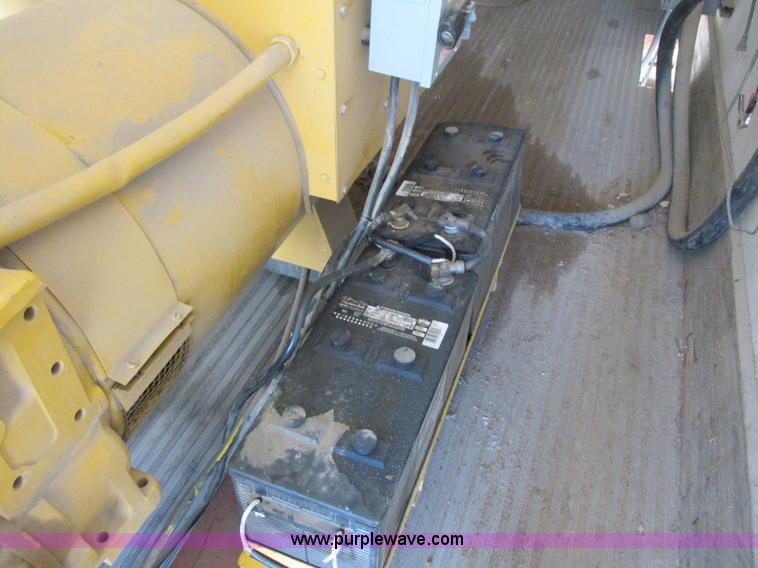image for item G8814 Caterpillar 3406 260kW generator set with 1988 Great Dane trailer