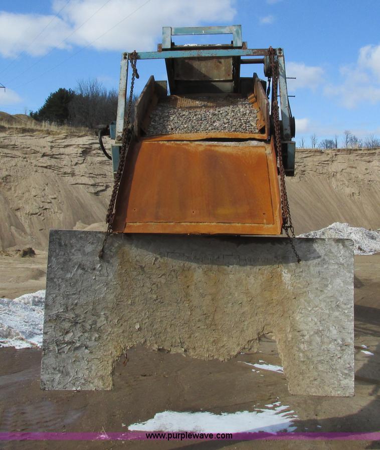 image for item G8818 Powerscreen Chieftain sand screen