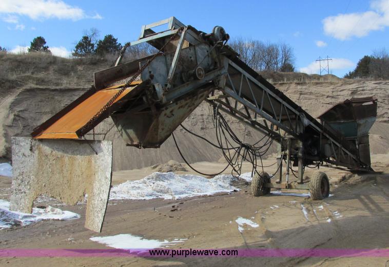 image for item G8818 Powerscreen Chieftain sand screen