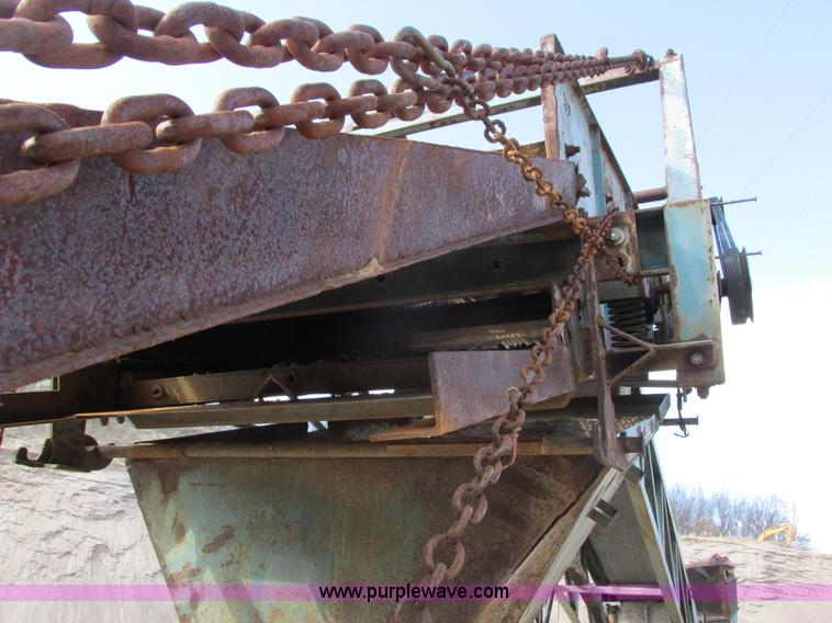 image for item G8818 Powerscreen Chieftain sand screen