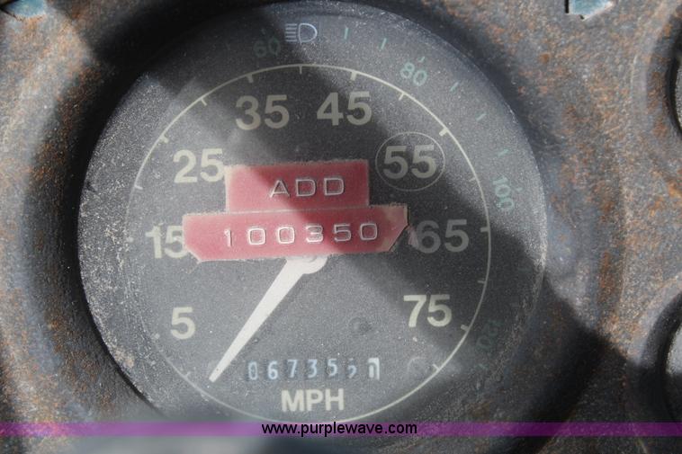 image for item H1412 1989 Ford LNT8000 dump truck