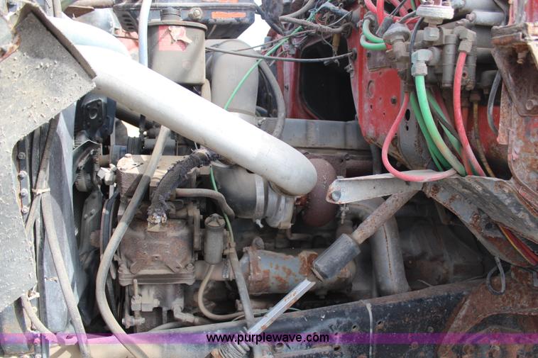 image for item H1412 1989 Ford LNT8000 dump truck