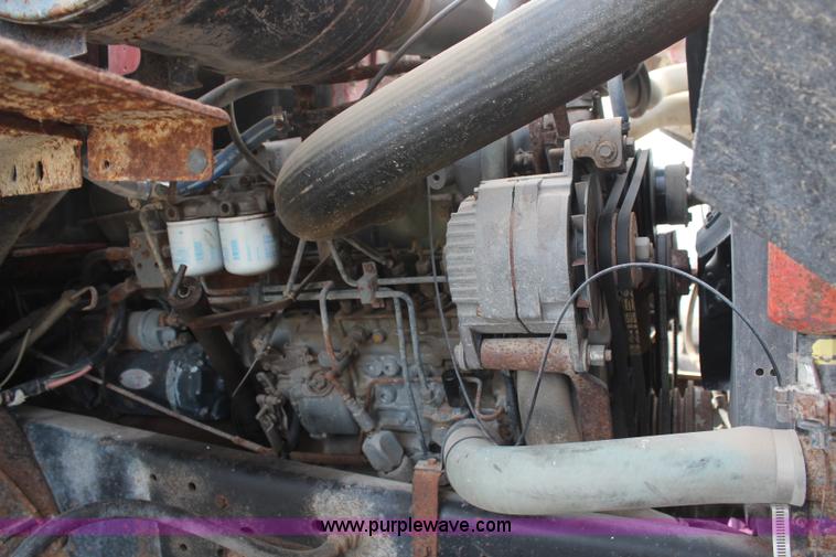 image for item H1412 1989 Ford LNT8000 dump truck