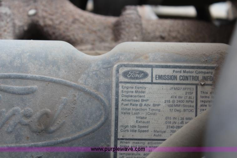 image for item H1412 1989 Ford LNT8000 dump truck