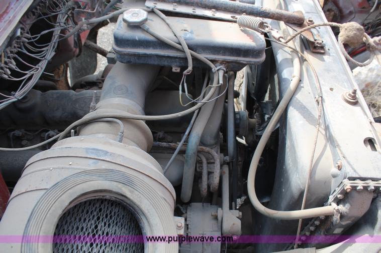 image for item H1412 1989 Ford LNT8000 dump truck