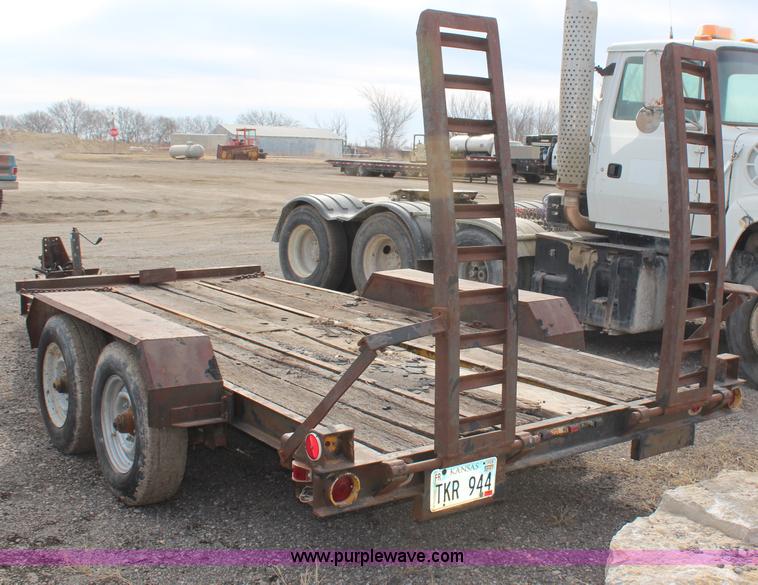 image for item H1416 1979 Tandem axle tilt deck trailer