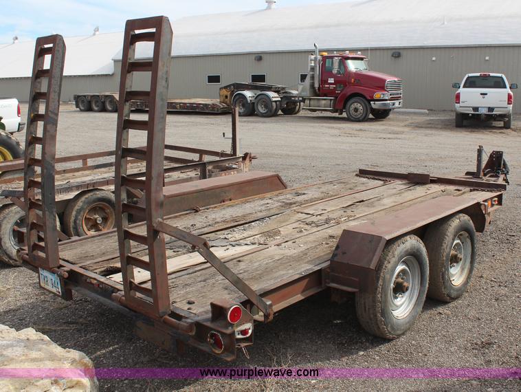 image for item H1416 1979 Tandem axle tilt deck trailer