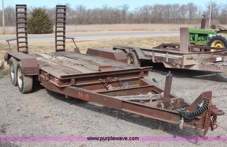 image for item H1416 1979 Tandem axle tilt deck trailer