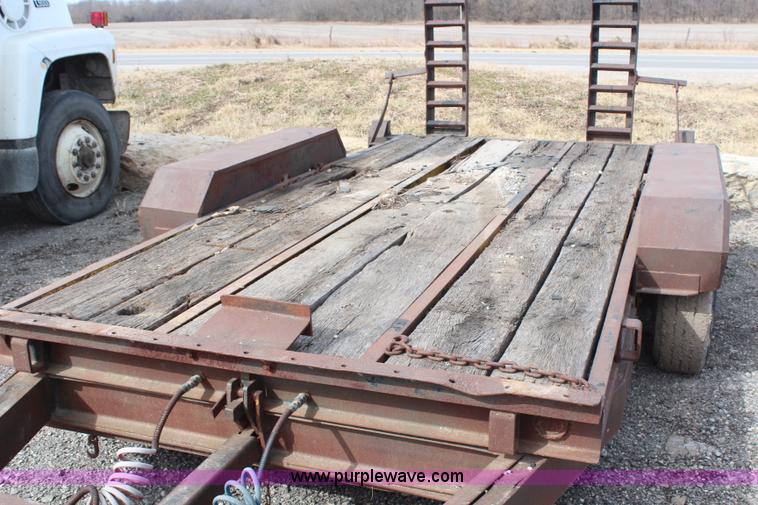 image for item H1416 1979 Tandem axle tilt deck trailer