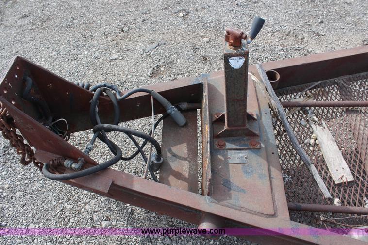 image for item H1416 1979 Tandem axle tilt deck trailer