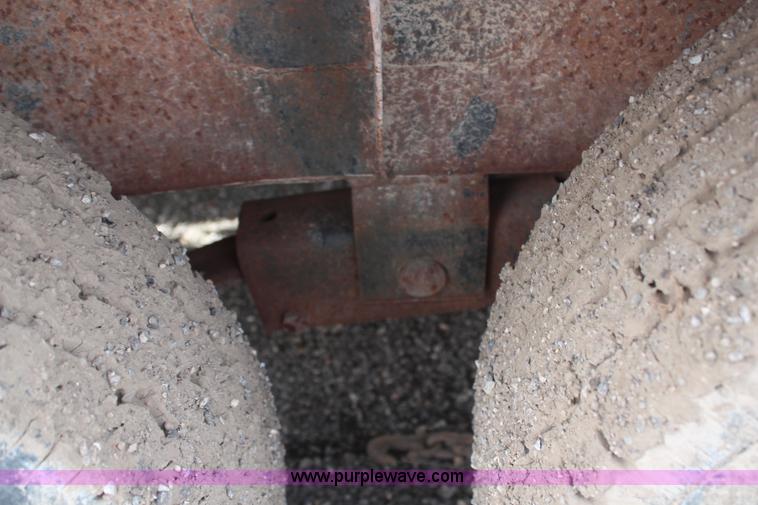 image for item H1416 1979 Tandem axle tilt deck trailer