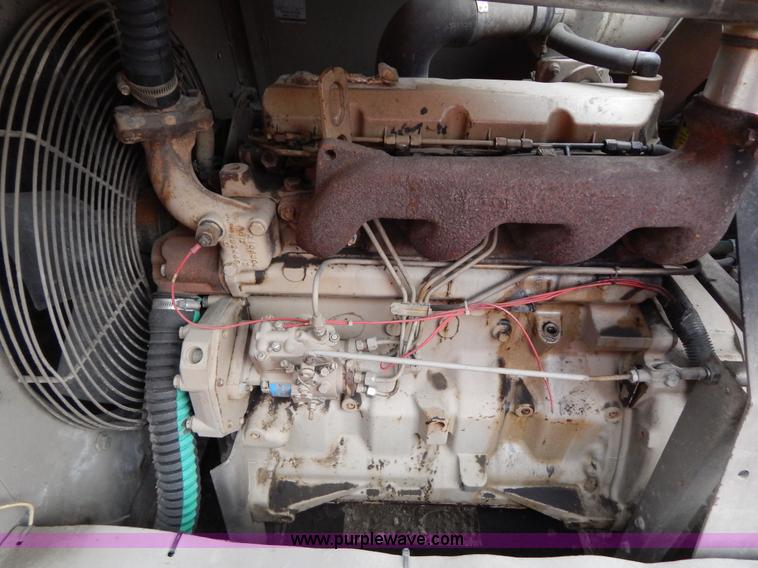 image for item H3479 1995 Leroi Q185DJE air compressor