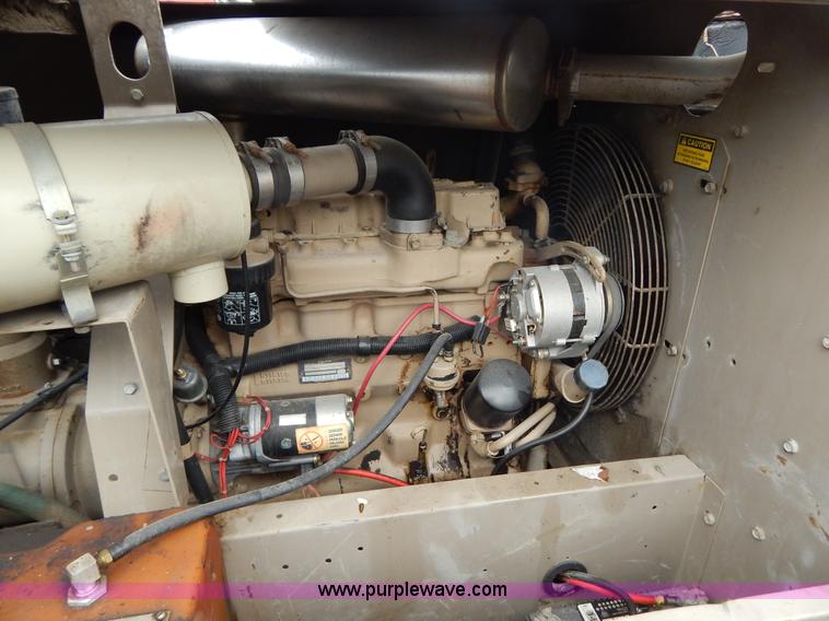 image for item H3479 1995 Leroi Q185DJE air compressor
