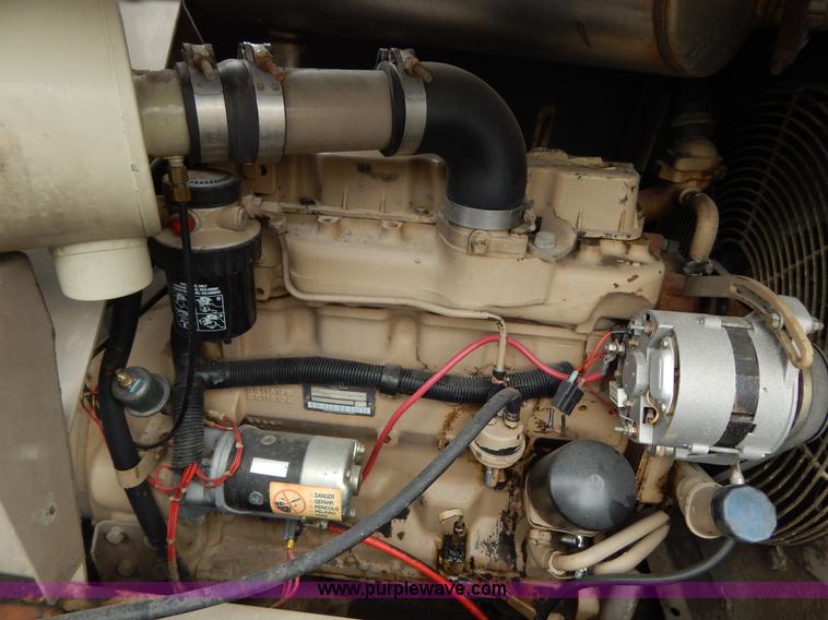 image for item H3479 1995 Leroi Q185DJE air compressor